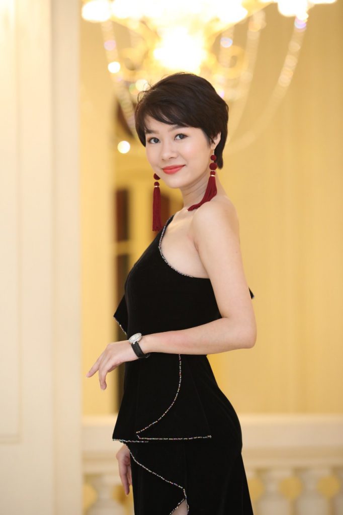 Tình địch của Thu Quỳnh "Về nhà đi con" hóa ra ngoài đời là Hoa hậu đại gia - 4