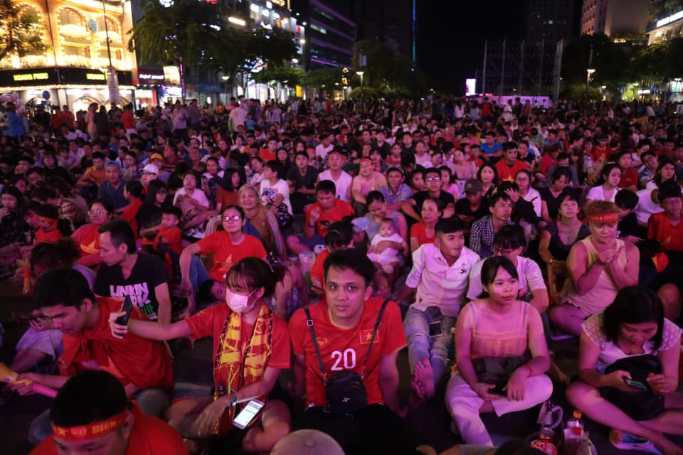 Việt Nam thua tiếc nuối sau loạt penalty định mệnh, triệu cổ động viên thất thần - 18