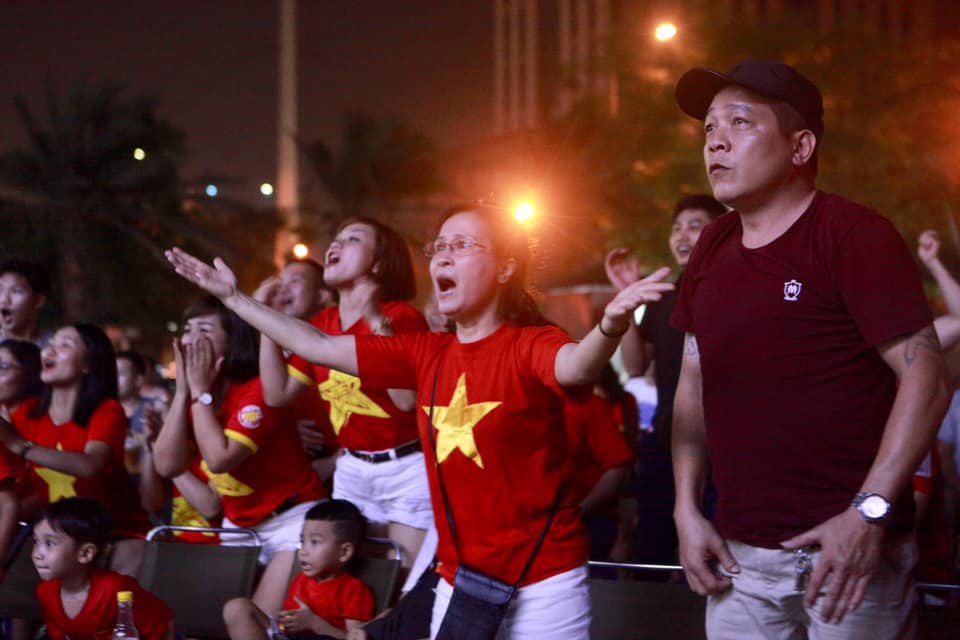 Việt Nam thua tiếc nuối sau loạt penalty định mệnh, triệu cổ động viên thất thần - 12