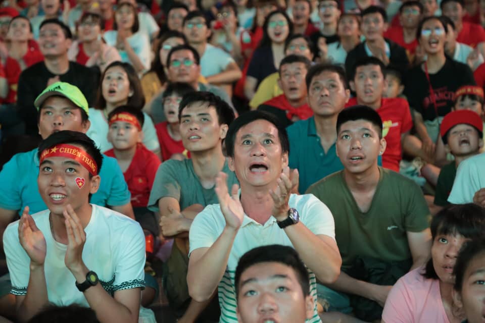 Việt Nam thua tiếc nuối sau loạt penalty định mệnh, triệu cổ động viên thất thần - 9