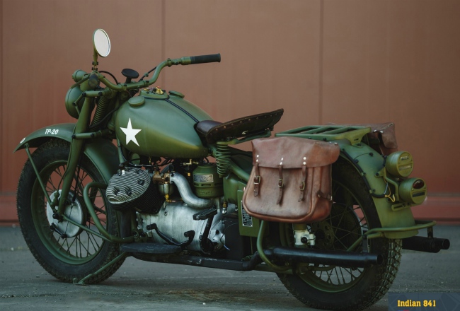 Harley-Davidson sau đó đã chế tạo XA. John Nowak, nhà thiết kế XA, hầu như dựa trên BMW R71 của Đức, để phù hợp với nhu cầu sử dụng trong các cuộc chiến ở sa mạc. Xe có hệ thống bánh xích và động cơ hoạt động tốt ở điều kiện đa địa hình và vùng khí hậu nóng.
&nbsp;