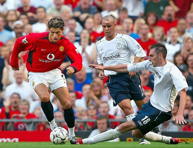 Ronaldo chinh phục Nations League: 5 bại tướng run rẩy, hiến kế “khóa chân” - 1