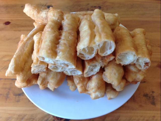 Ẩm thực - Cách làm quẩy giòn, thơm cực kỳ đơn giản