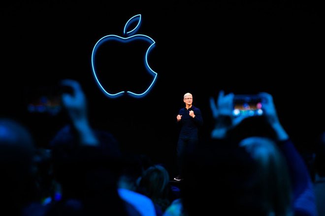 8 năm đương nhiệm, CEO Tim Cook đã chèo lái Apple thành công ra sao? - 1