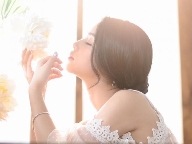 Ca nhạc - MTV - Hot girl đội Hồ Hoài Anh tung bản cover Anh nhà ở đâu thế - Mượn rượu tỏ tình