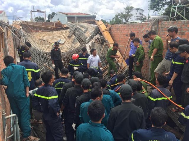Tin tức trong ngày - Hai người bị vùi lấp dưới lớp bê tông mới đổ: 2 giây và cảnh tượng kinh hoàng