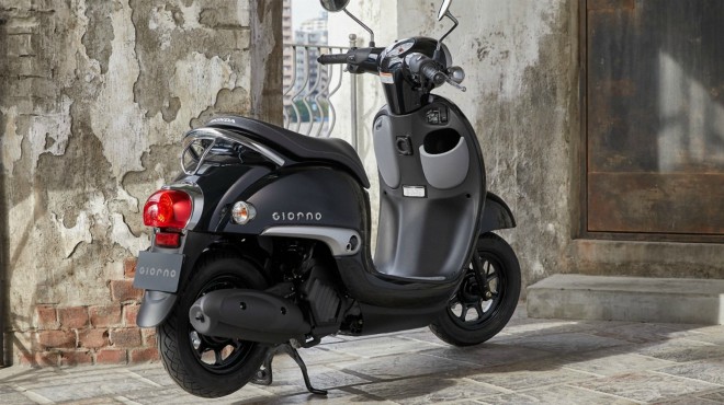 2019 Honda Metropolitan giá 58,5 triệu đồng so kè Vespa Primavera 50 - 2
