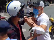 Tin tức trong ngày - Vụ “thánh livestream” Lê Dương Bảo Lâm bị đánh khi phát cơm từ thiện: “Bọn con đang diễn để quay phim”?