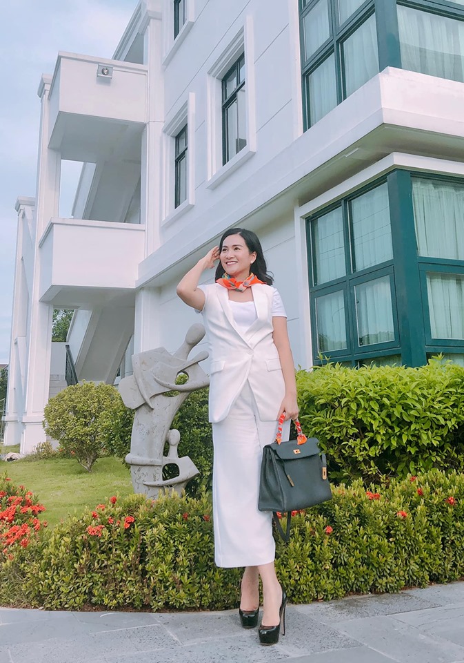 Vợ Bình Minh nói về vụ ly hôn ngàn tỷ của vua cà phê Trung Nguyên, sao Việt ùa vào bình luận - 2