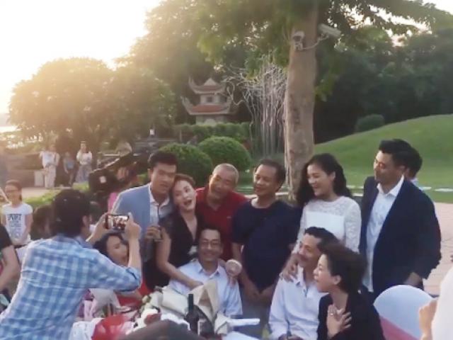 Phim - Fan xôn xao vì hình ảnh để lộ kết phim "Về nhà đi con"