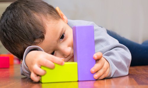 Trẻ có dấu hiệu này có phải là tự kỷ? - 1