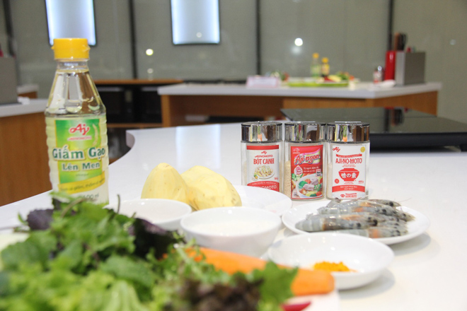 Cả nhà cùng vào bếp nêm yêu thương cho bữa cơm gia đình - 2