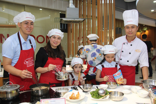 Cả nhà cùng vào bếp nêm yêu thương cho bữa cơm gia đình - 13