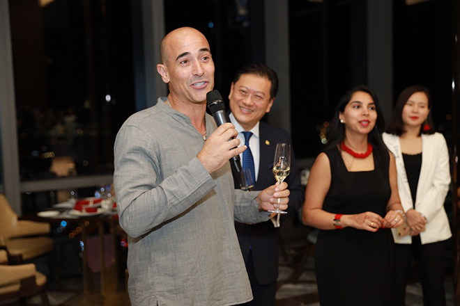 Đầu bếp “vạn người mê” David Rocco: Tôi không thể dừng ăn vì ẩm thực Việt quá hấp dẫn - 4