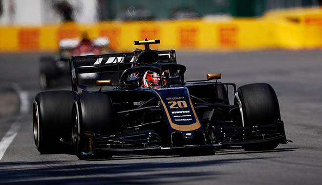 Đua xe F1: Chạm “thiên đường thứ 7”, Hamilton song hành Schumacher - 2
