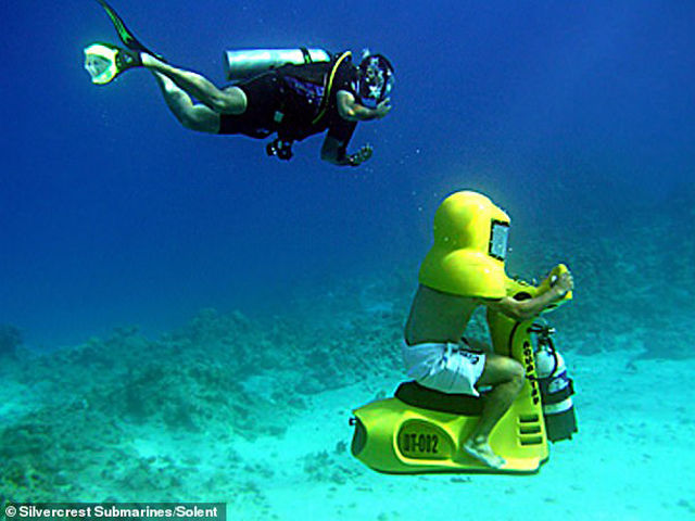 Thế giới xe - ĐỘC: "Xe máy" cho phép người lái thỏa thích khám phá vẻ đẹp dưới nước