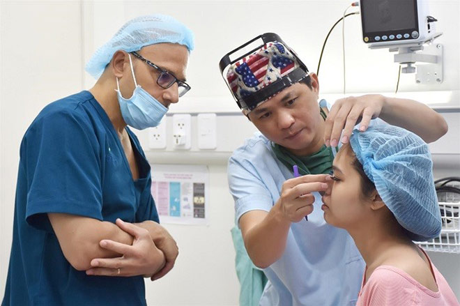 An tâm “hóa thiên nga” nhờ bác sĩ có tâm có tầm - 1