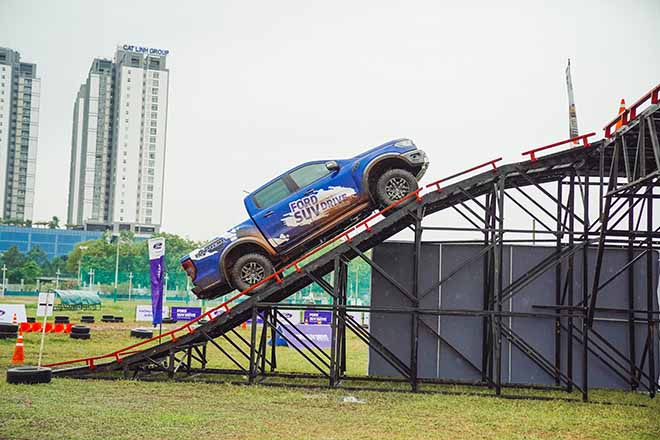 Ford Everest thiết lập kỷ lục mới, đạt doanh số tháng cao nhất trong lịch sử - 4