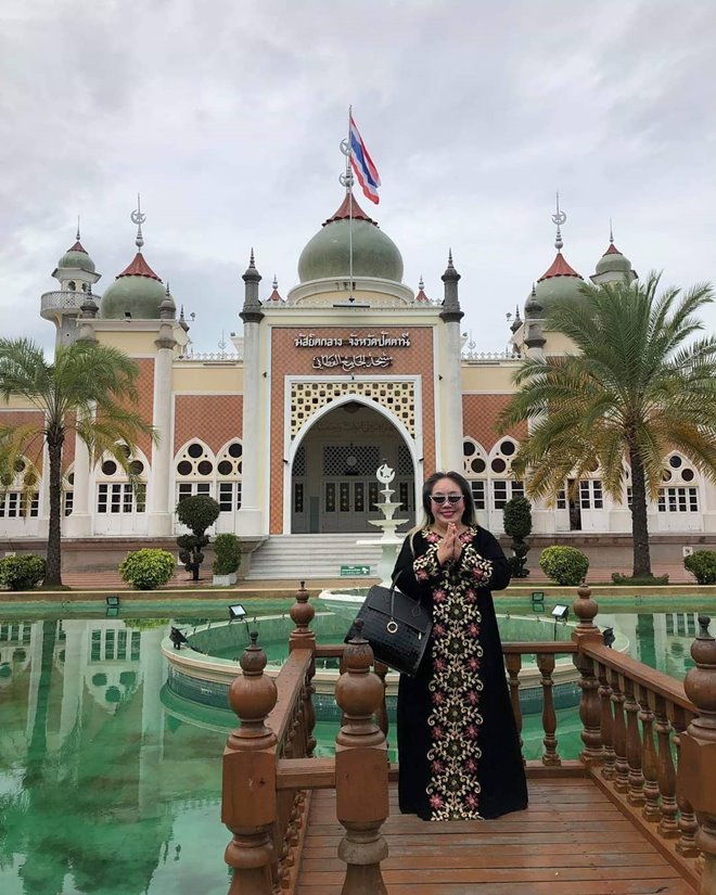 Nữ đại gia U60 lấy 12 chồng trẻ giờ ra sao? - 13