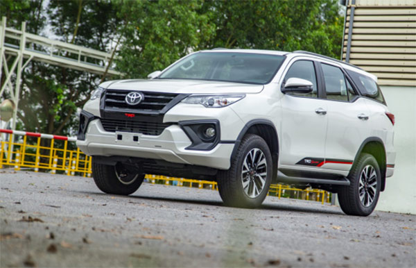 Fortuner 2019: Tự tin giữ vững ngôi vương SUV 7 chỗ - 2