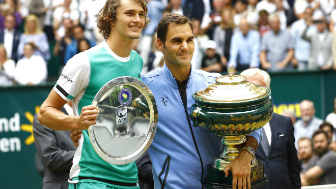 Rực lửa giải tiền Wimbledon: Vua Federer & kỳ tích &#34;siêu to khổng lồ&#34; - 1