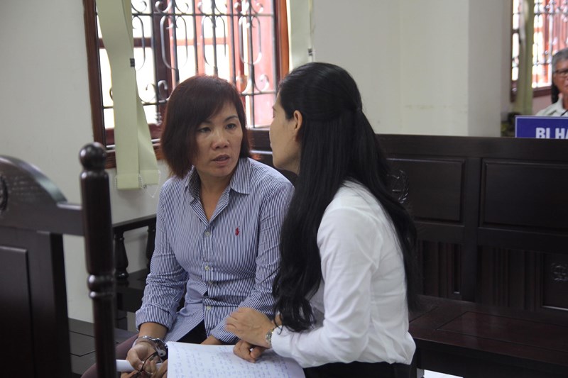 Đề nghị tòa xử nữ tài xế gây tai nạn ở Hàng Xanh 42 tháng tù - 2