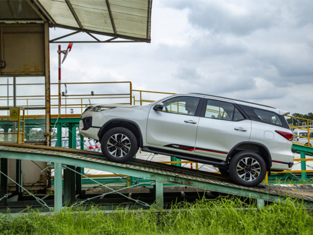 Thị trường - Tiêu dùng - Fortuner 2019: Tự tin giữ vững ngôi vương SUV 7 chỗ