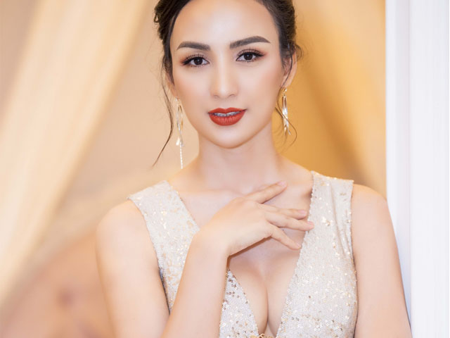 Đời sống Showbiz - Hoa hậu Ngọc Diễm tất bật chạy show trước khi rời showbiz