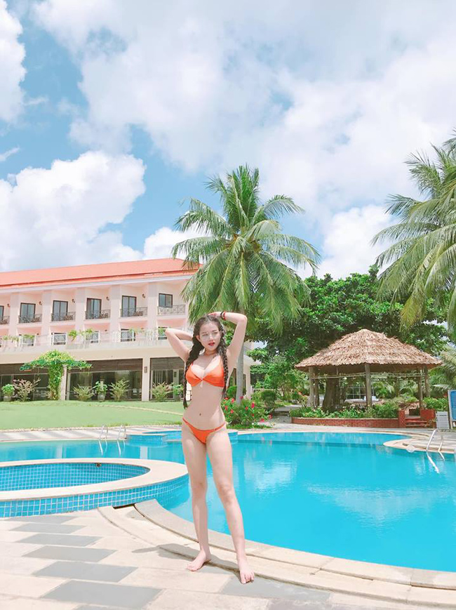 &#34;Thế nhưng, mọi thứ vẫn đâu vào đó. Mình không thể kiềm chế được cái miệng, khi nào cũng cảm thấy đói và thèm ăn. Mà không có chế độ ăn hợp lý thì tập đến mấy cũng bằng không&#34;, Trúc Ly chia sẻ.&nbsp;