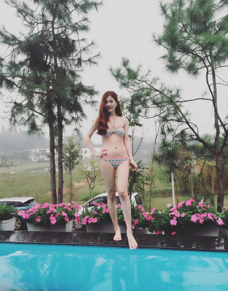 hình ảnh nóng bỏng của Hương Trần