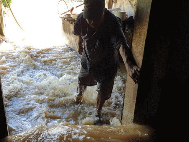 Tin tức trong ngày - Lâm Đồng: Lũ lớn nhấn chìm nhà dân trong biển nước