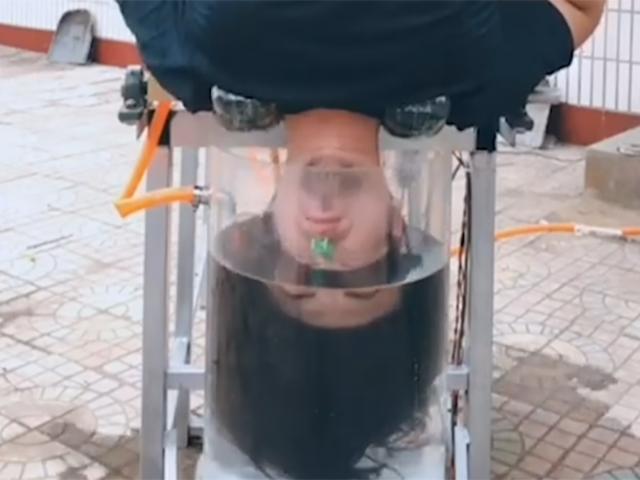 Bạn trẻ - Cuộc sống - Thanh niên chế máy gội đầu cho những người siêu lười