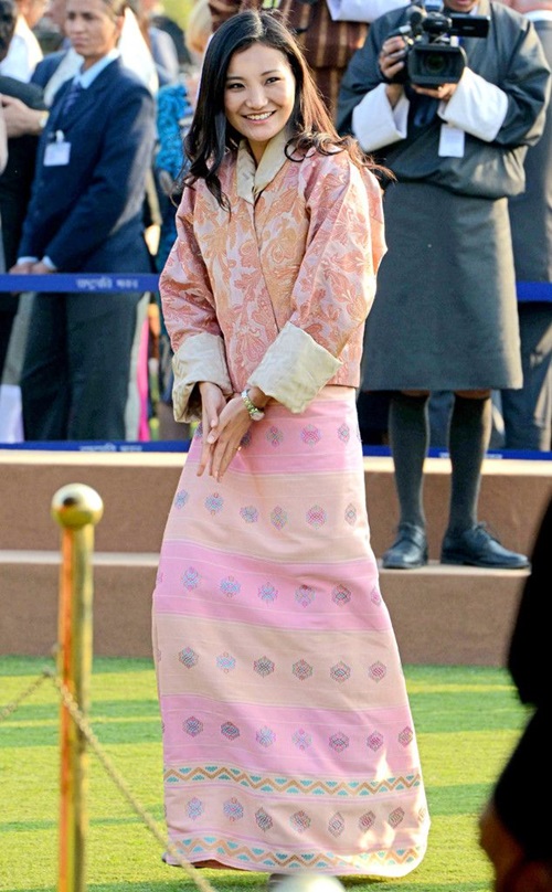 Phụ nữ ở quốc gia hạnh phúc nhất thế giới làm đẹp thế nào? - 2