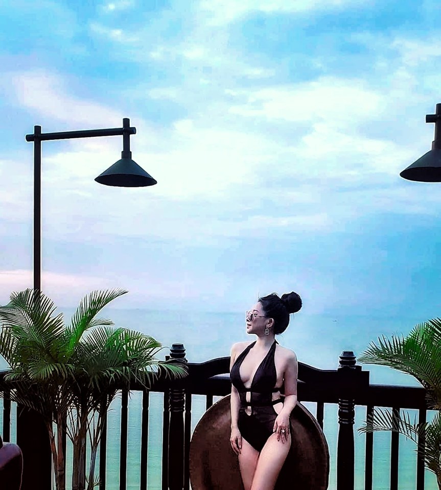 Vợ cũ Hồ Quang Hiếu mặc hở bạo, khoe body nóng bỏng sau ly hôn - 9