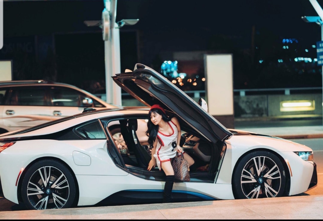 Vợ cũ Hồ Quang Hiếu mặc hở bạo, khoe body nóng bỏng sau ly hôn - 5