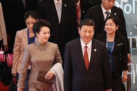 Vợ chồng ông Tập Cận Bình cùng 2 uỷ viên Bộ Chính trị thăm Triều Tiên - 1