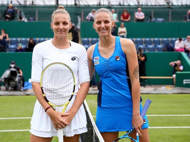 Thể thao - 2 kiều nữ giống nhau như 2 giọt nước so tài: Chuyện lạ sững sờ tennis