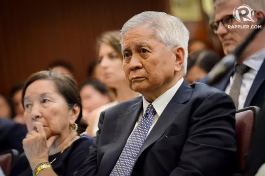 Cựu Bộ trưởng Philippines chỉ trích Trung Quốc bị giữ tại Hồng Kông - 1