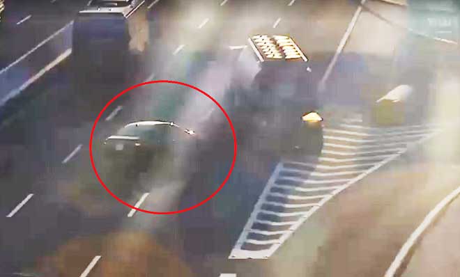 Nóng 24h qua: Giải cứu cô gái bị bạn quen qua Facebook ép tiếp khách ở quán karaoke - 3