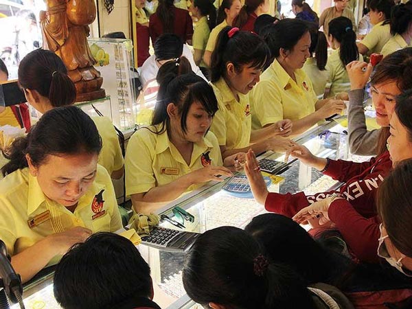 Giá vàng sẽ tiếp tục tăng mạnh? - 1