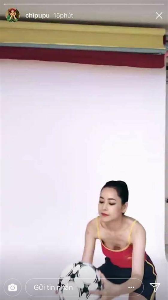 Style mùa hè rực lửa và trẻ trung của Chi Pu - 2