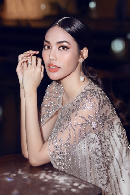 Váy che bụng bầu đỉnh cao của Lan Khuê khiến người nhìn trầm trồ - 1