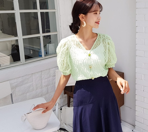 4 trang phục tưởng mát nhưng vừa nóng vừa dễ gây sự cố - 5