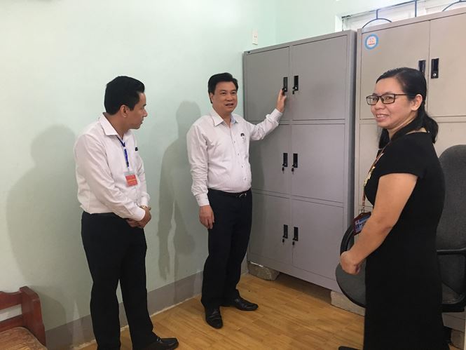 Đột nhập căn phòng đặc biệt chứa đề thi, bài thi - 4