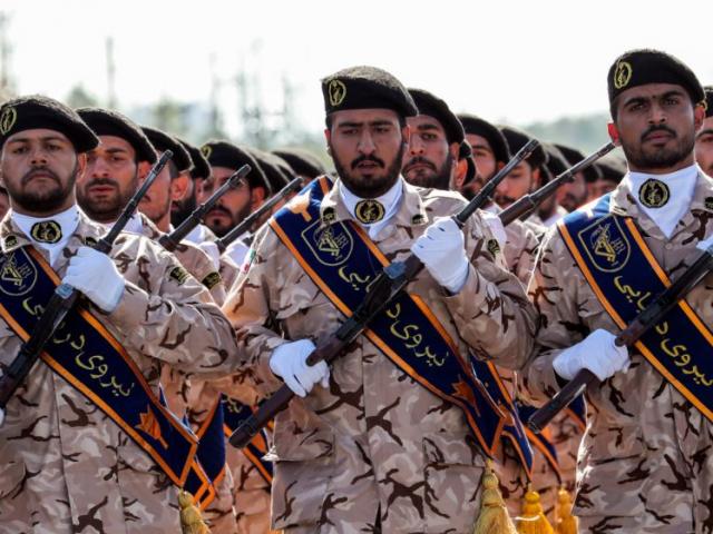 Thế giới - Tư lệnh hàng đầu Iran cảnh báo sắc lạnh về tính mạng binh sĩ Mỹ