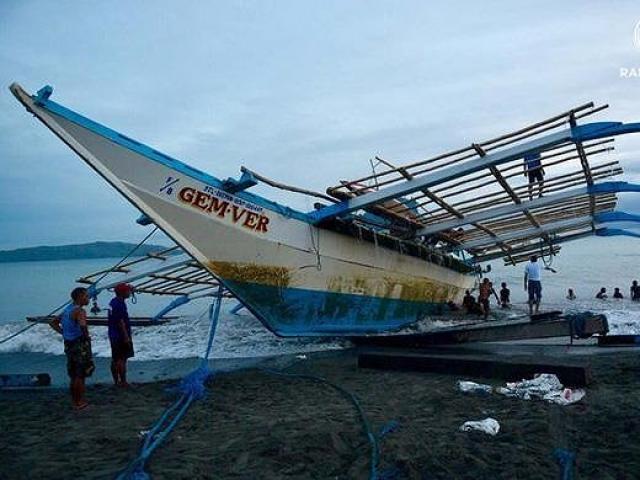 Thế giới - Món quà ý nghĩa ngư dân Philippines tặng tàu Việt khi được cứu