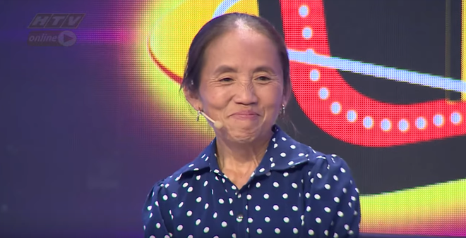 &#34;Bà Tân Vê Lốc&#34; cắt rau, chăn lợn kiếm tiền ở đâu để làm món ăn khổng lồ? - 7