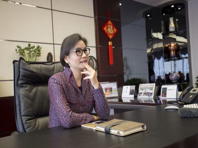 Kinh doanh - Bỏ học cấp 3 làm công nhân rồi thành nữ tỷ phú tự thân giàu nhất thế giới