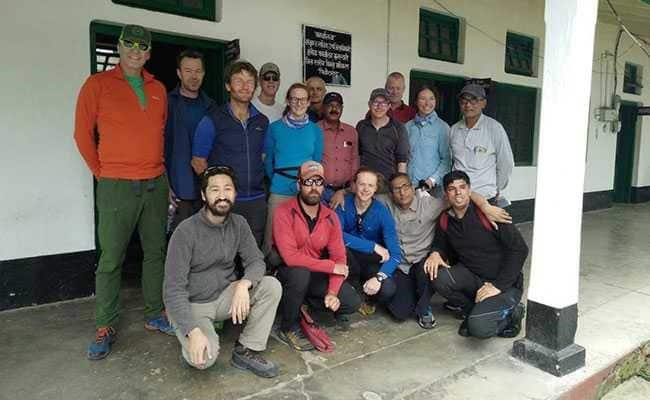 8 người khám phá núi lạ trên dãy Himalaya, 7 người trở về là xác không hồn - 1