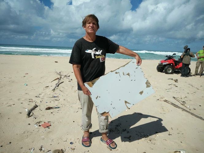 Bí ẩn MH370: Người tìm thấy mảnh vỡ máy bay bị dọa giết? - 1